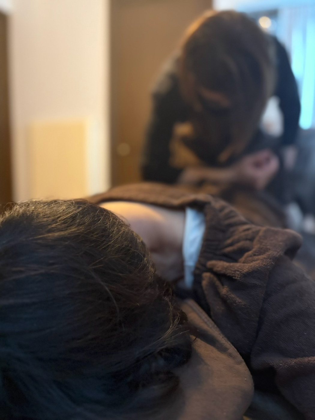 カウンセリングをもとに骨格ケアを行うオーナーのみずほ
